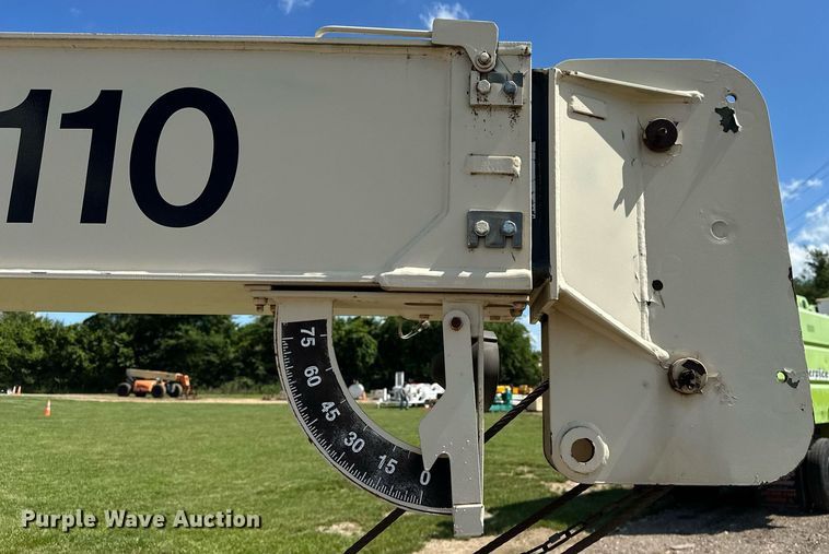 image for item EN3965 Lorain LRT-110 crane