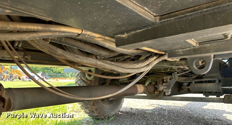 image for item EN3965 Lorain LRT-110 crane