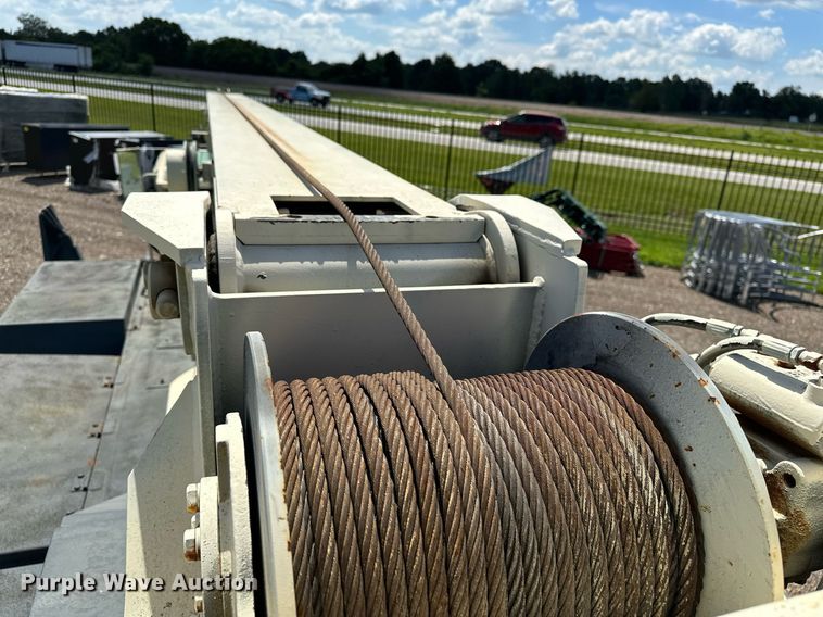 image for item EN3965 Lorain LRT-110 crane