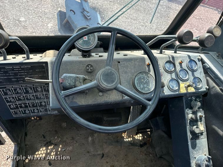 image for item EN3965 Lorain LRT-110 crane