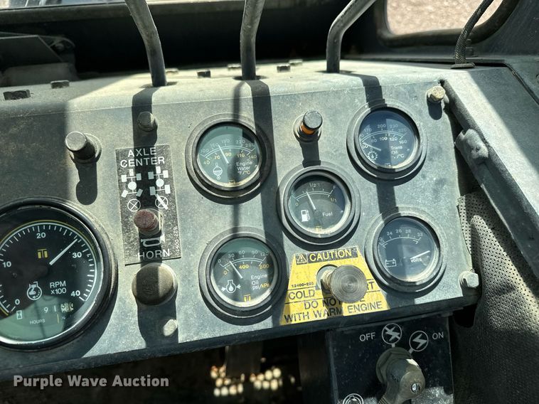 image for item EN3965 Lorain LRT-110 crane