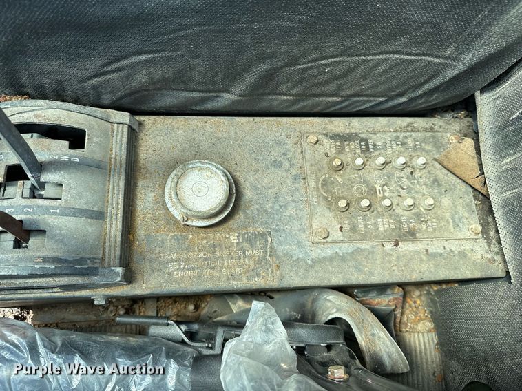 image for item EN3965 Lorain LRT-110 crane