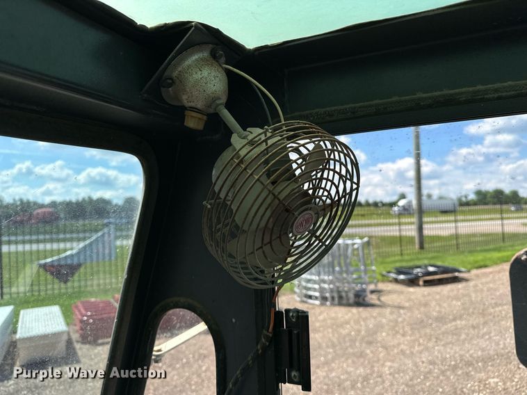 image for item EN3965 Lorain LRT-110 crane