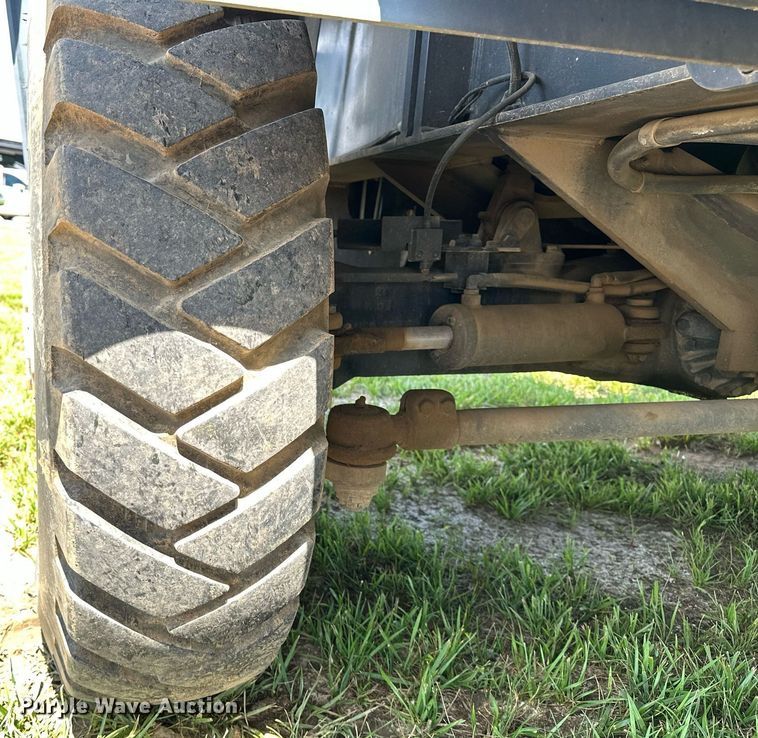 image for item EN3965 Lorain LRT-110 crane