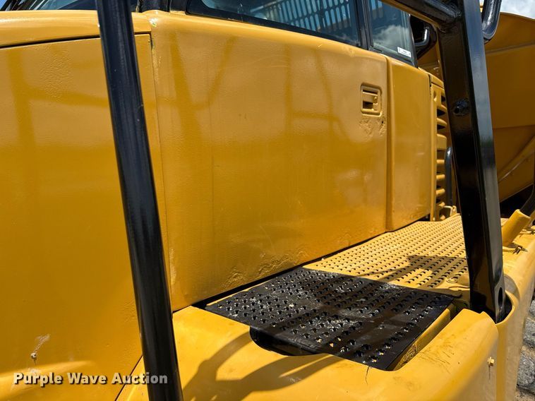 image for item EN3966 Caterpillar 730 haul truck