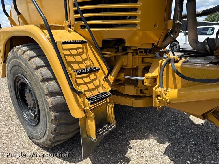 image for item EN3966 Caterpillar 730 haul truck
