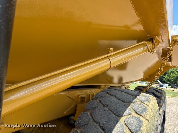 image for item EN3966 Caterpillar 730 haul truck