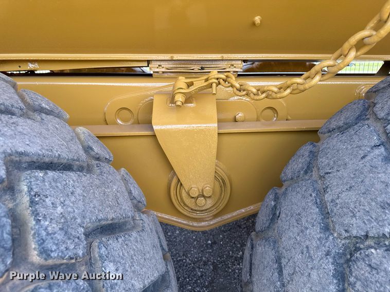 image for item EN3966 Caterpillar 730 haul truck