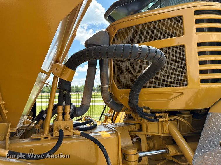 image for item EN3966 Caterpillar 730 haul truck