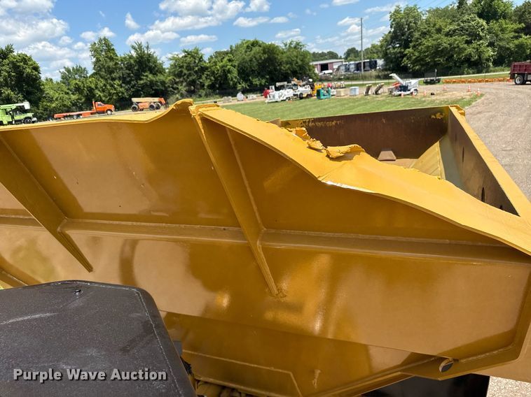 image for item EN3966 Caterpillar 730 haul truck