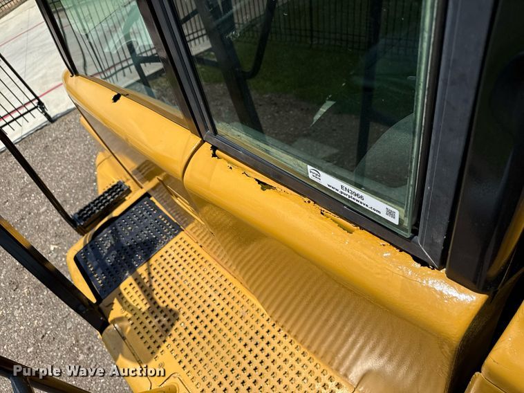 image for item EN3966 Caterpillar 730 haul truck