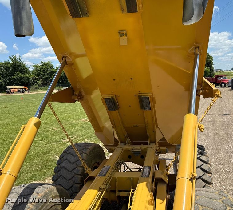 image for item EN3966 Caterpillar 730 haul truck
