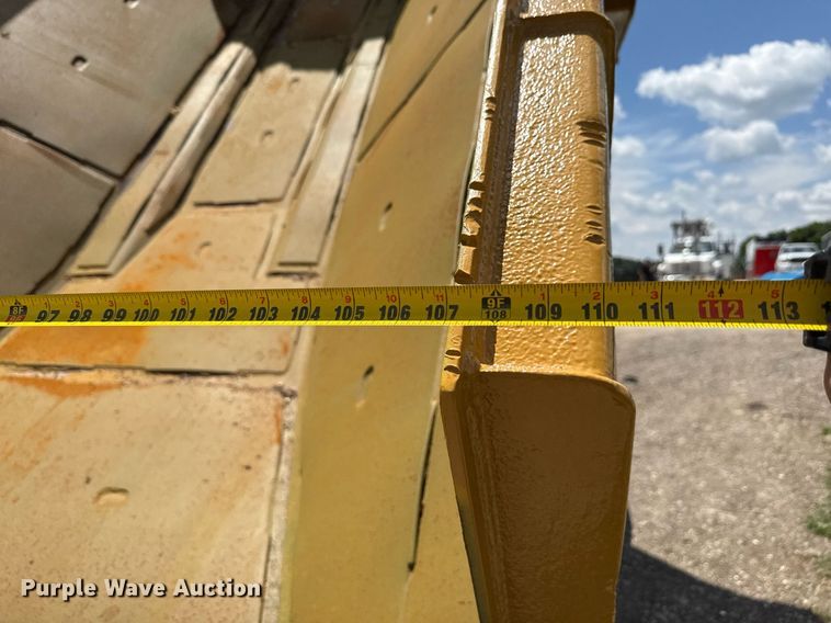 image for item EN3966 Caterpillar 730 haul truck