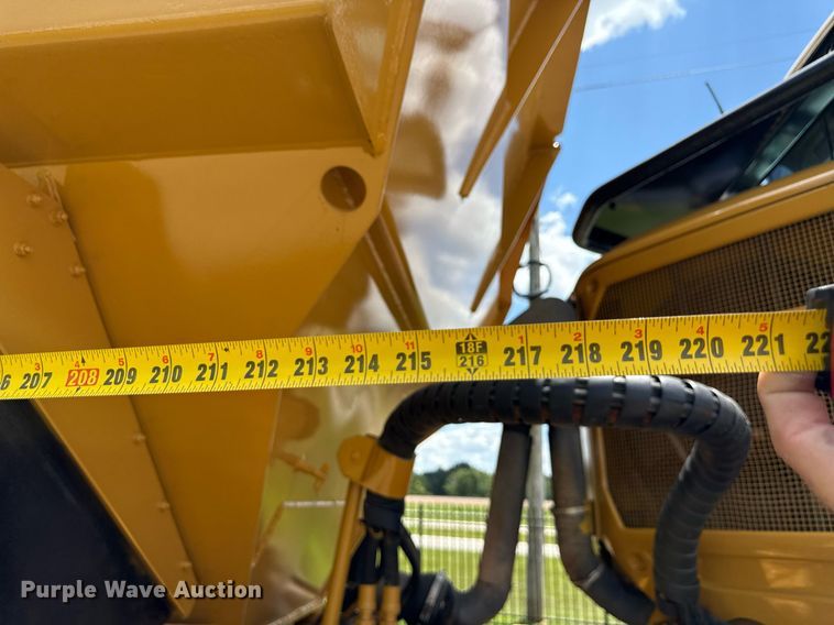 image for item EN3966 Caterpillar 730 haul truck