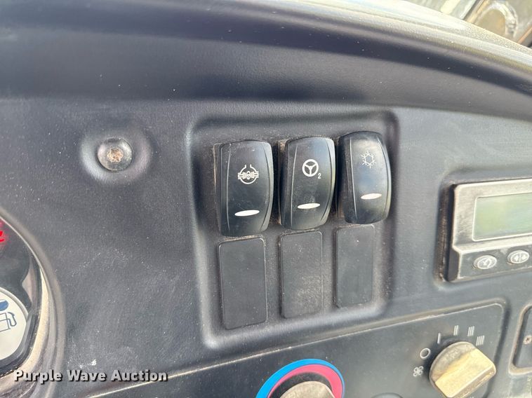 image for item EN3966 Caterpillar 730 haul truck