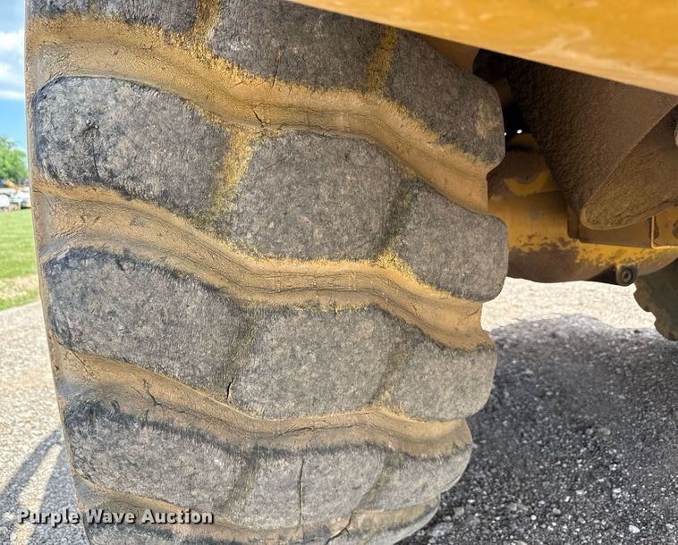 image for item EN3966 Caterpillar 730 haul truck