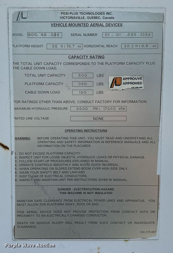 image for item EN3967 2005 GMC C7500 bucket truck