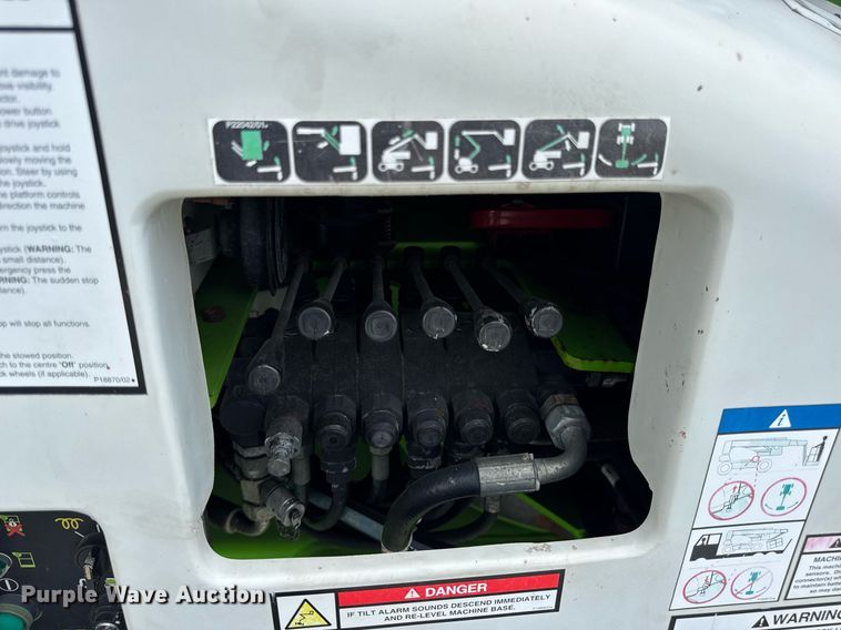 image for item EN4569 Nifty SP64D boom lift