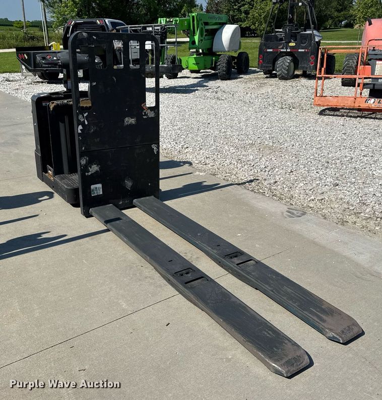 image for item EN4571 UniCarriers SPXT2W3G80BV pallet jack