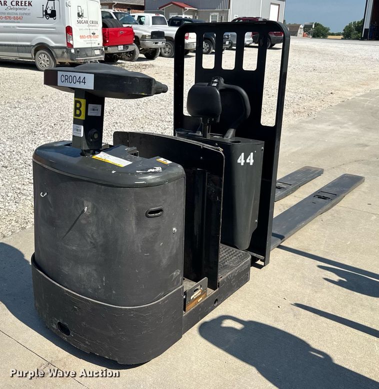 image for item EN4571 UniCarriers SPXT2W3G80BV pallet jack