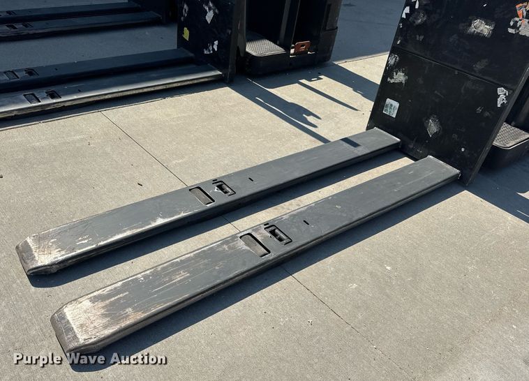 image for item EN4571 UniCarriers SPXT2W3G80BV pallet jack