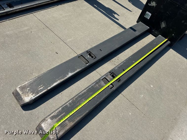 image for item EN4571 UniCarriers SPXT2W3G80BV pallet jack