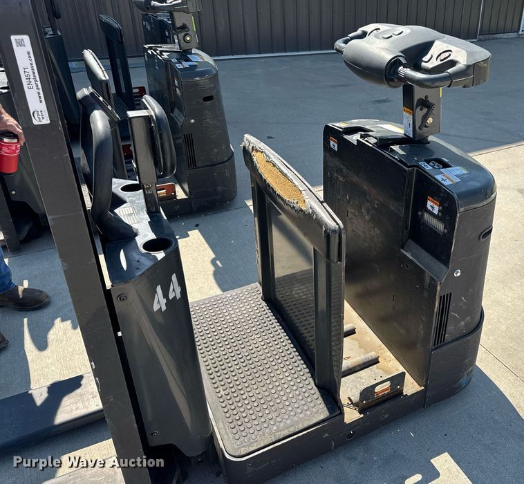 image for item EN4571 UniCarriers SPXT2W3G80BV pallet jack