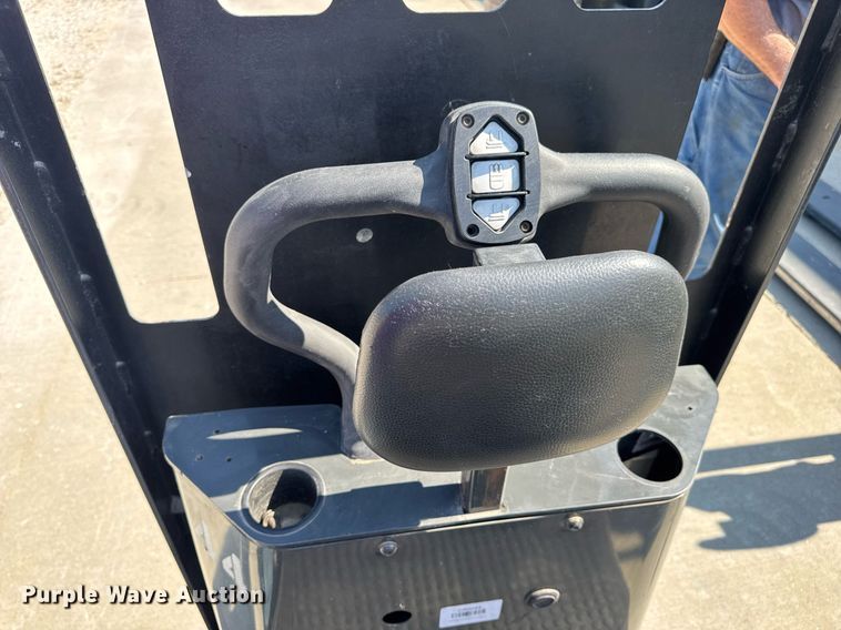 image for item EN4571 UniCarriers SPXT2W3G80BV pallet jack