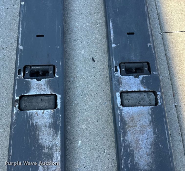 image for item EN4572 UniCarriers SPXT2W3G80BV pallet jack