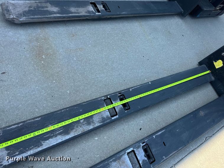 image for item EN4572 UniCarriers SPXT2W3G80BV pallet jack