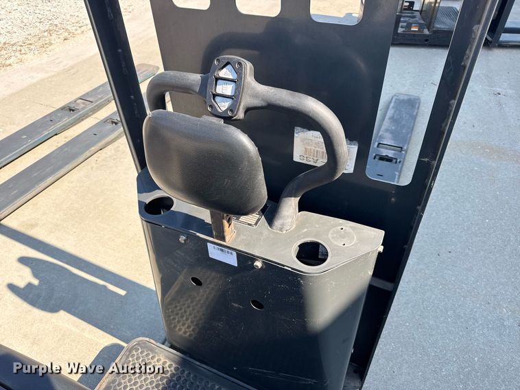 image for item EN4572 UniCarriers SPXT2W3G80BV pallet jack