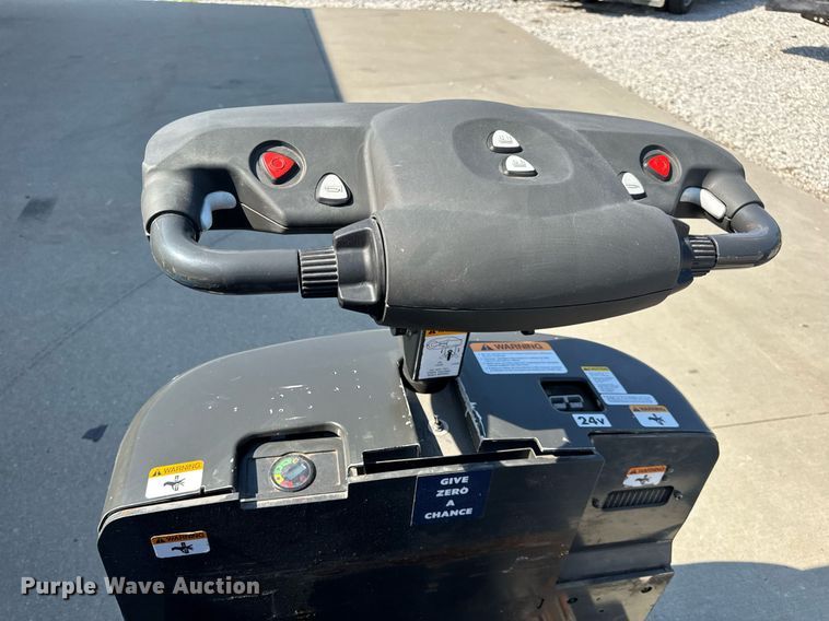 image for item EN4572 UniCarriers SPXT2W3G80BV pallet jack