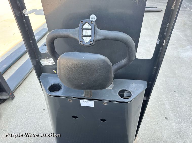 image for item EN4573 UniCarriers SPXT2W3G80BV pallet jack