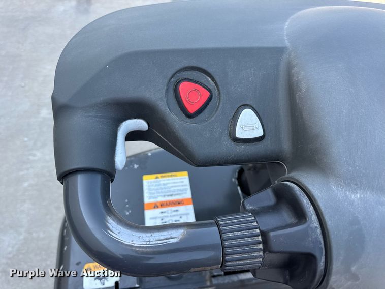 image for item EN4573 UniCarriers SPXT2W3G80BV pallet jack