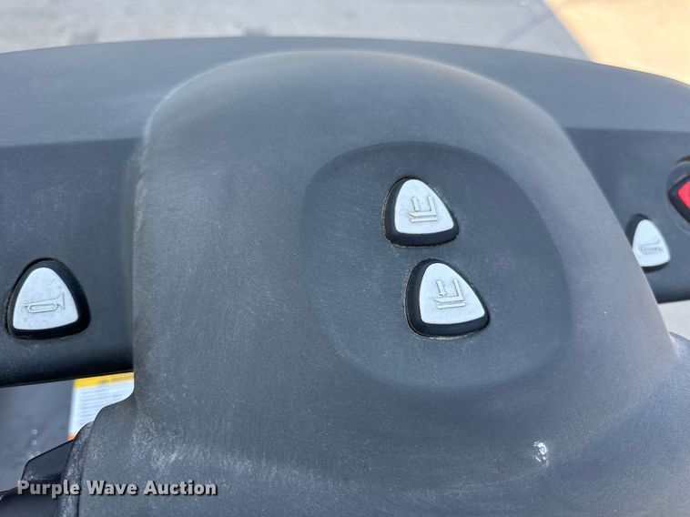 image for item EN4573 UniCarriers SPXT2W3G80BV pallet jack