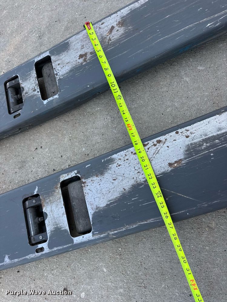 image for item EN4574 UniCarriers SPXT2W3G80BV pallet jack