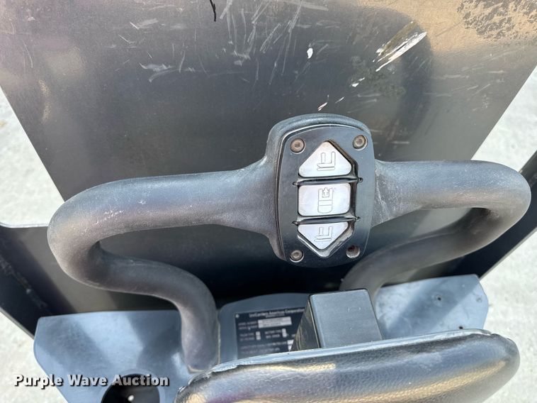 image for item EN4574 UniCarriers SPXT2W3G80BV pallet jack