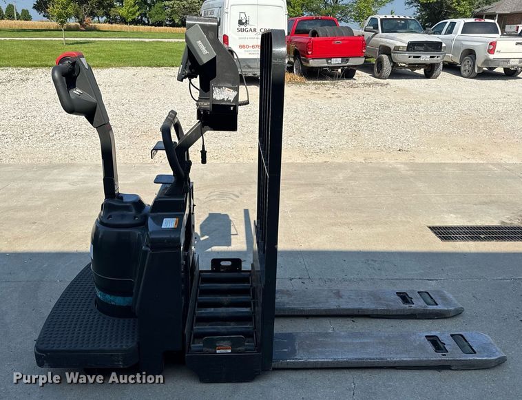image for item EN4575 UniCarriers RPCT2W2G60BV pallet jack