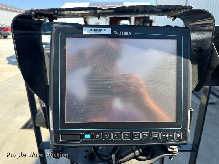 image for item EN4575 UniCarriers RPCT2W2G60BV pallet jack