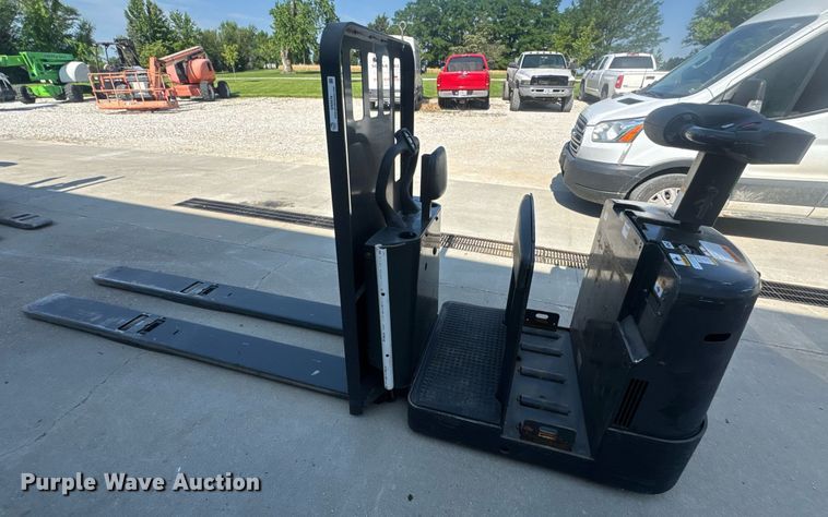 image for item EN4576 UniCarriers SPXT2W3G80BV pallet jack