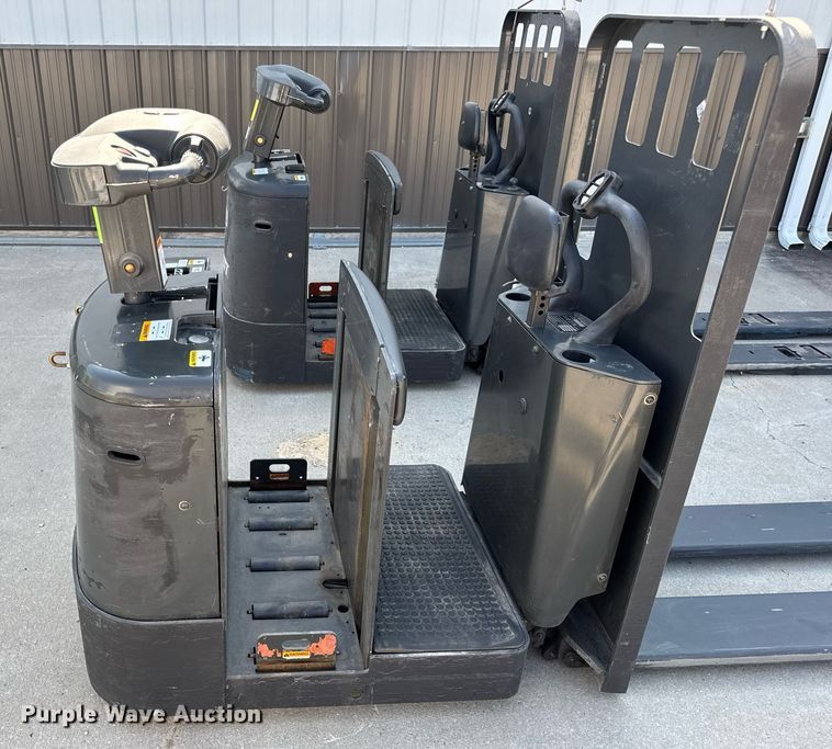 image for item EN4576 UniCarriers SPXT2W3G80BV pallet jack