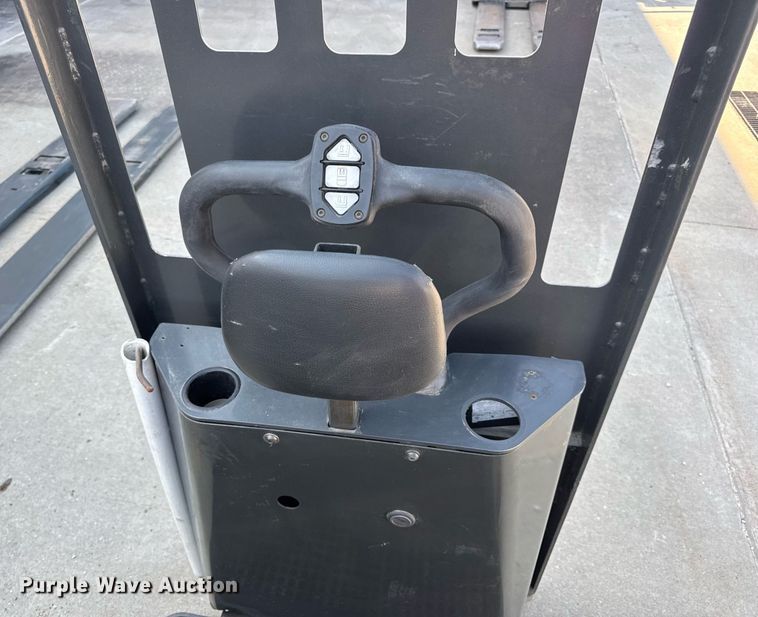 image for item EN4576 UniCarriers SPXT2W3G80BV pallet jack