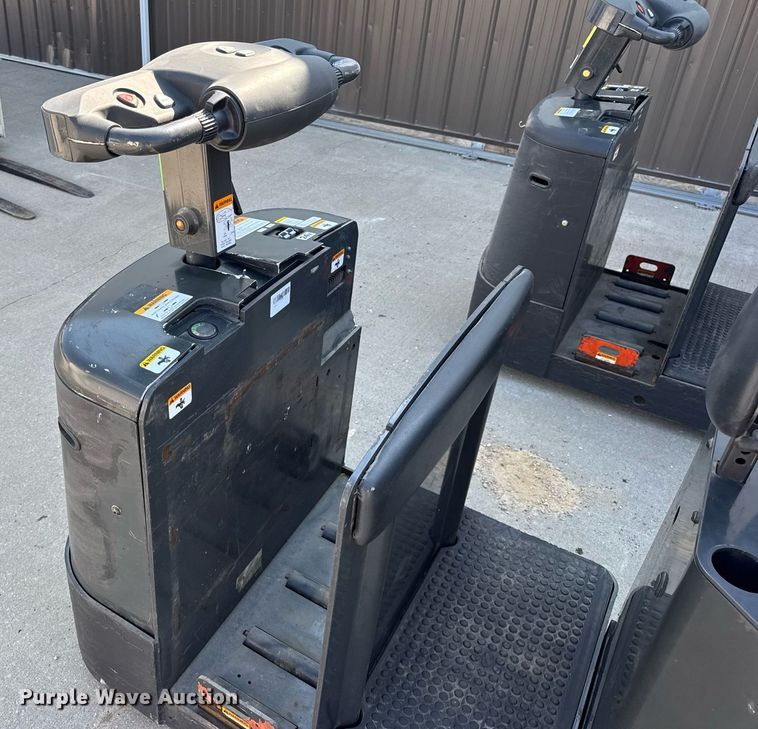 image for item EN4576 UniCarriers SPXT2W3G80BV pallet jack