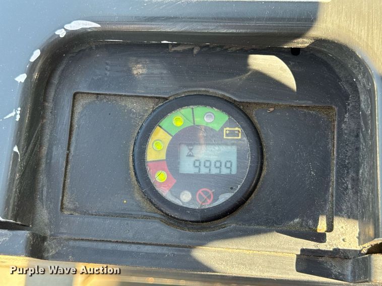 image for item EN4576 UniCarriers SPXT2W3G80BV pallet jack