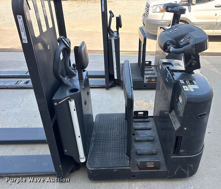 image for item EN4577 UniCarriers SPXT2W3G80BV pallet jack