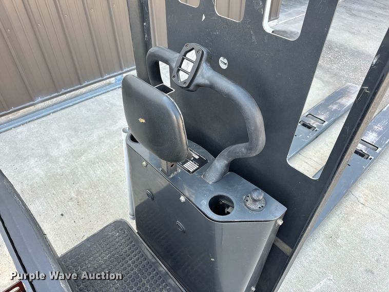 image for item EN4577 UniCarriers SPXT2W3G80BV pallet jack