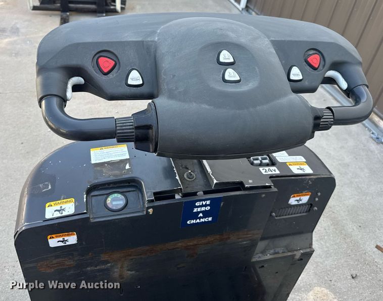 image for item EN4577 UniCarriers SPXT2W3G80BV pallet jack