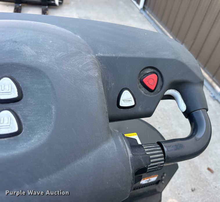 image for item EN4577 UniCarriers SPXT2W3G80BV pallet jack