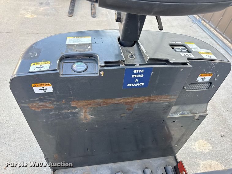 image for item EN4577 UniCarriers SPXT2W3G80BV pallet jack