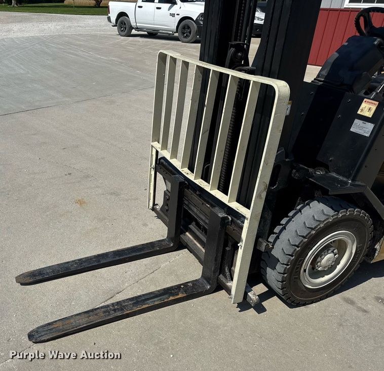 image for item EN4578 2022 Yale GLP050RGNUAE086 forklift